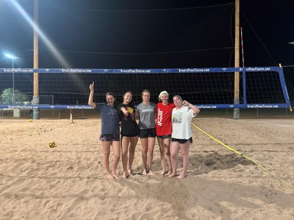Volleyball Tue Women's 2v2 Champions