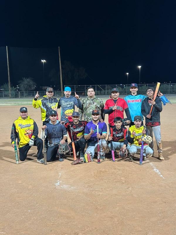 Softball Mon Men's 10v10 - E Champions