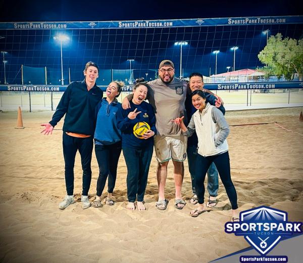 Volleyball Mon Co-ed Lite 4v4 - C Champions