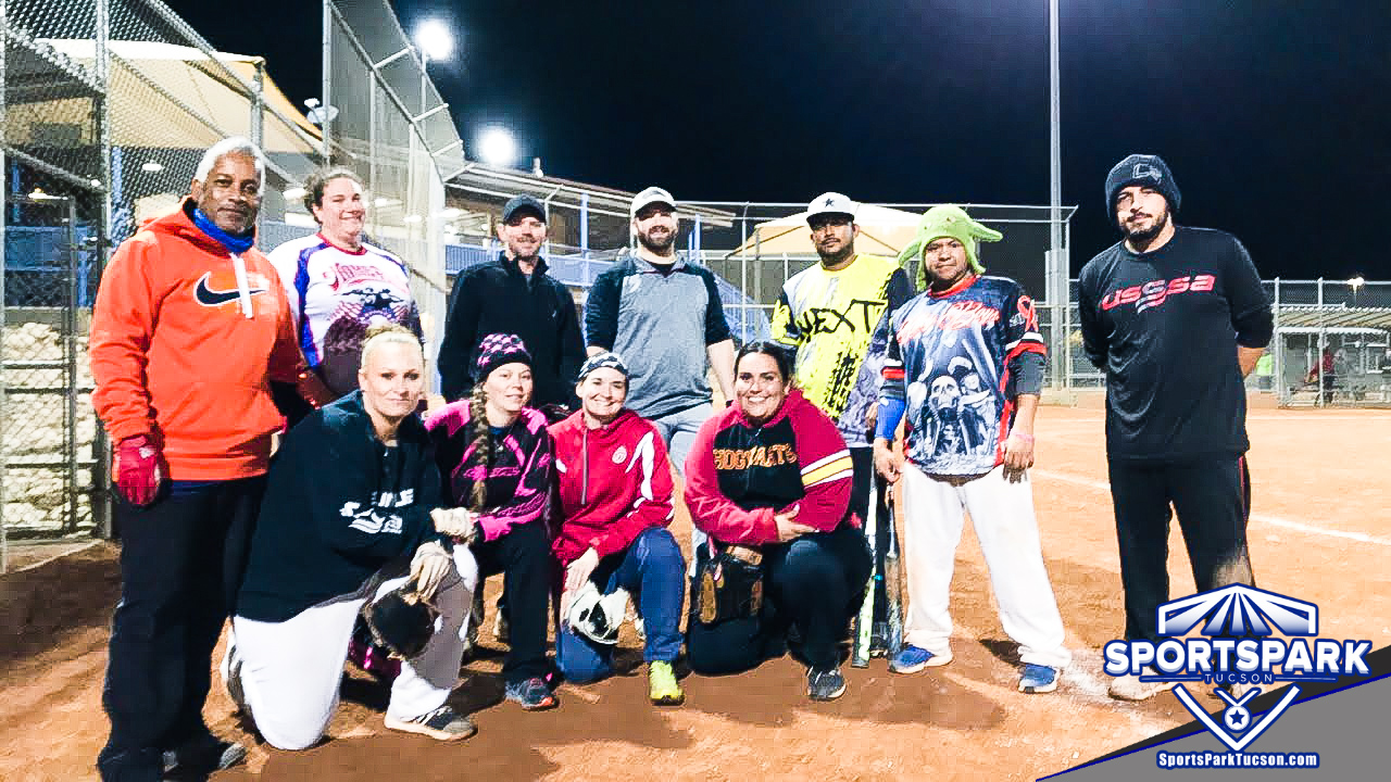 Softball Mon Co-ed 10v10 - E Champions