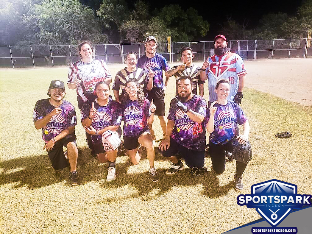 Softball Mon Co-ed 10v10 - E Champions